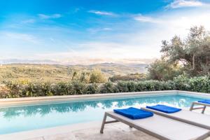 Apithano Heated pool on demand