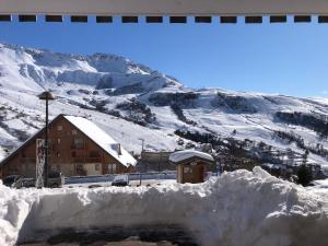 Appartements Appartement avec terrasse magnifique vue montagne : photos des chambres