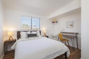 Walpi Ranch - Joshua Tree Getaway with Hot Tub, Fire Pit & BBQ! home