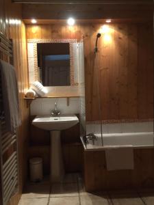 Chalets Paisible chalet montagne avec option jacuzzi : photos des chambres