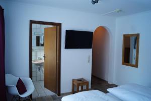 Standard Twin Room room in Hotel Garni Schlossblick