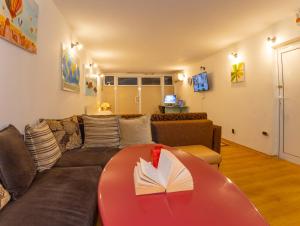 Студио за двама в град Пловдив в супер център