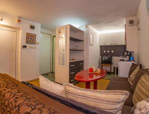 Студио за двама в град Пловдив в супер център