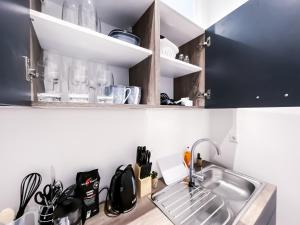 Wohnung mit modernem Bad, Küche, Waschmaschine und Trockner