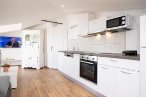 Apartment in Ika with sea view, balcony, air conditioning, WiFi 5025-2