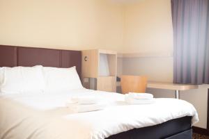 Hotels Hotel Les Genets Bayonne : photos des chambres