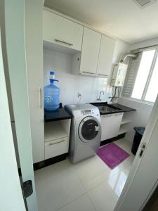 FRENTE MAR - 3 SUITES - 2 VAGAS