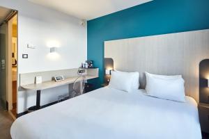 Hotels B&B HOTEL Paris Nord Gonesse Parc des Expos : photos des chambres