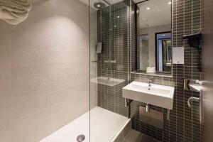 Hotels Holiday Inn Clermont Ferrand Centre, an IHG Hotel : photos des chambres