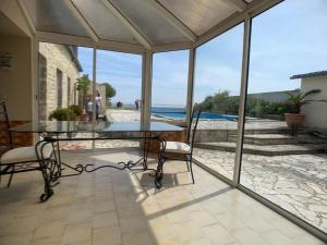 Maisons de vacances Maison vue mer avec piscine : photos des chambres
