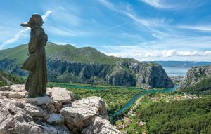 CHEAP APARTMENT near OMIŠ 