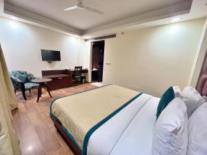 The Grand Orion - Kailash Colony