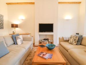 Feathers, Blythburgh