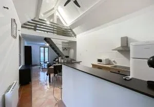 Le Calmette… Maison avec bel espace de vie - Champigny-sur-Yonne