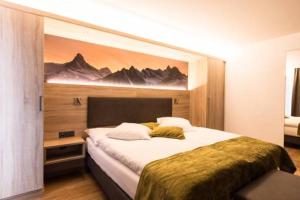 Quadruple Room with Mountain View room in Hotel Bristol