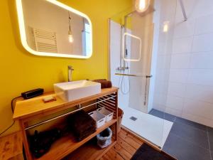 Appartements Lumineux agreable T3 super emplacement : photos des chambres