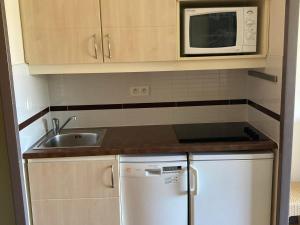 Studio à Saint-Raphaël avec terrasse et piscine - FR-1-504-609