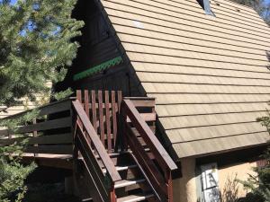 Chalet 3 Pièces avec Terrasse et Parking Gratuit - FR-1-504-620