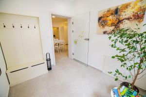 Gotar Apartment with Garden