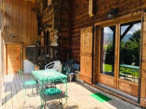 Chalet calme et atypique, 8-10 pers., avec terrasse, parking et Wi-Fi inclus à Samoëns - FR-1-629-5