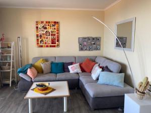 Cap Esterel: 3 Pièces avec Vue Mer et Parking Inclus - FR-1-504-591