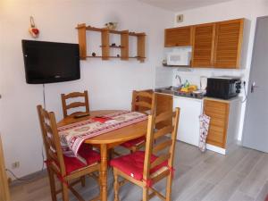 Appartements Studio Samoens, 1 piece, 4 personnes - FR-1-629-66 : photos des chambres