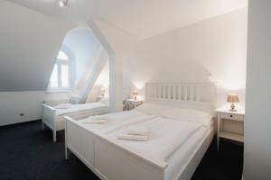 Two-Bedroom Apartment (5 Adults) room in Penzion Dvořákova