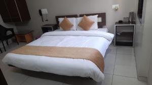 Indrani Hotel
