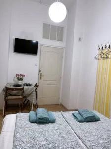 A4 Parliament Sunflower Cozy Apartment