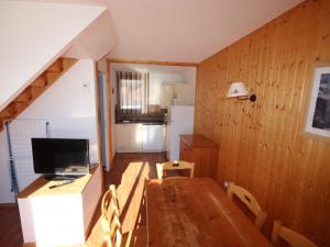 Chalet 3 Pièces 6 Pers. avec Terrasse à SuperDévoluy - FR-1-504-450
