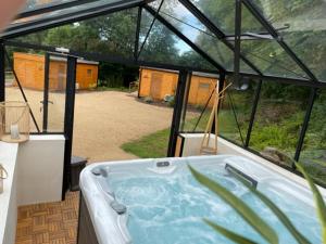Maisons de vacances Gite La Bessonniere : photos des chambres