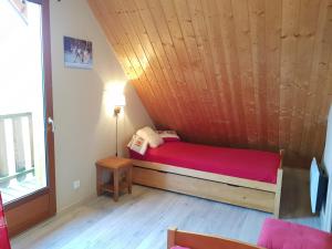 Chalets Chalet La Joue du Loup, 3 pieces, 6 personnes - FR-1-504-128 : photos des chambres