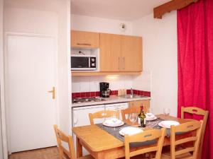 Appartement 3 pièces, 6 pers, balcon, ski, Puy-Saint-Vincent - FR-1-504-130