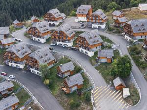 Appartement 2 Pièces avec Balcon et Parking à Pra Loup - FR-1-504-194