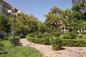 Urban Heights 3BD Apt, next to Hilton