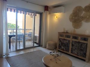 Frejus Plage Le Capitole T2 35m2 Climatise balcon