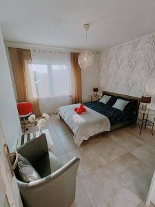 Apartament nad jeziorem, Kamień.