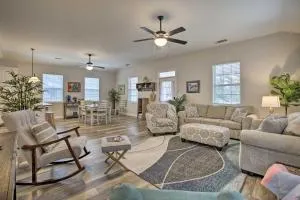 Waveland Home Near Beach Pets Allowed! - Lakeshore