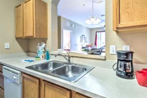 Resort Condo in Kissimmee about 3 Mi to Disney!
