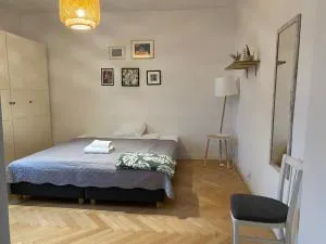 Slow Life Apartment next to Metro Station - 华沙