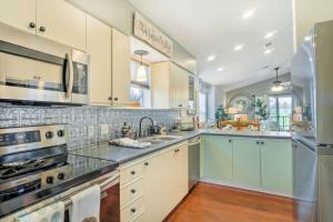 Holiday Hills Resort Condo 3 Mi to Branson Strip!