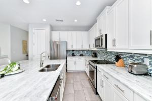 Modern Home With Private Pool Near Disney With Waterpark & Resort Access At Encore Resort - 7655Ff