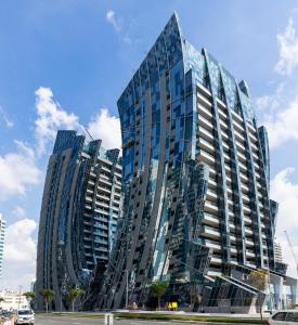 Simply Comfort Vacation Homes Rental Spacious Apts in J One Canal Views Quiet & Central