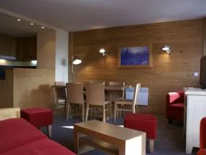 Appartement confortable pour 8 pers., proche remontées mécaniques, 3 chambres, 3 balcons - FR-1-634-2 - Champéry