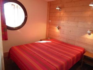 Appartement confortable pour 8 pers., proche remontées mécaniques, 3 chambres, 3 balcons - FR-1-634-2