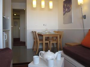 2 pièces avec balcon, vue coucher de soleil - FR-1-634-36