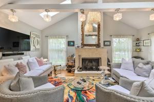 Cute East Hampton Cottage w Patio - Walk to Beach