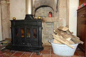 Appartements Lovely rural and quiet farmhouse with natural swimming lake : photos des chambres