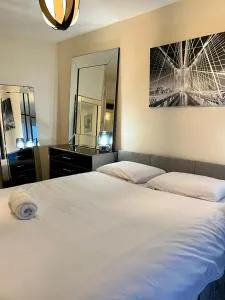 Radiant2 bedroom apartment in the heart of Harlow town - Nazeing