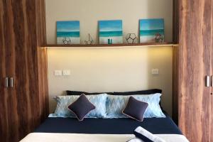 Near Beach+Jungle Views. King bed+220 megs+2 bikes